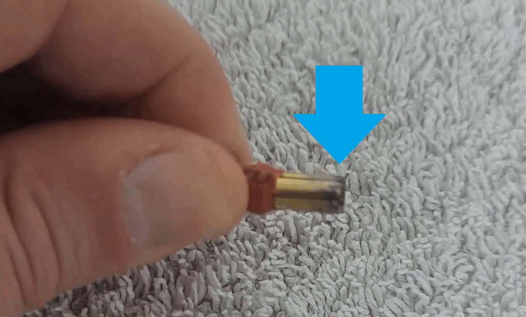 Damage on connector from spark